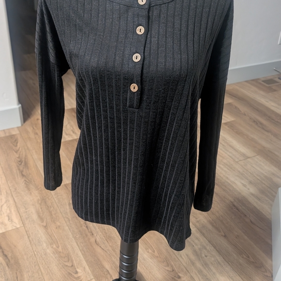 Amazon Black Ribbed Button-Down Blouse - Picture 7 of 8